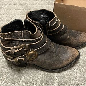 Women’s leather ankle boots